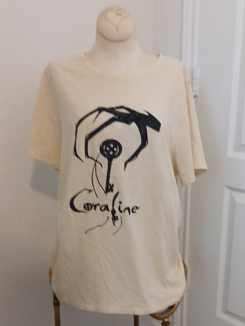 Sonoma Cream Coraline Key Graphic Short Sleeve Tee